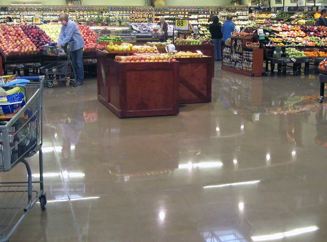  polished concrete flooring in a grocery store